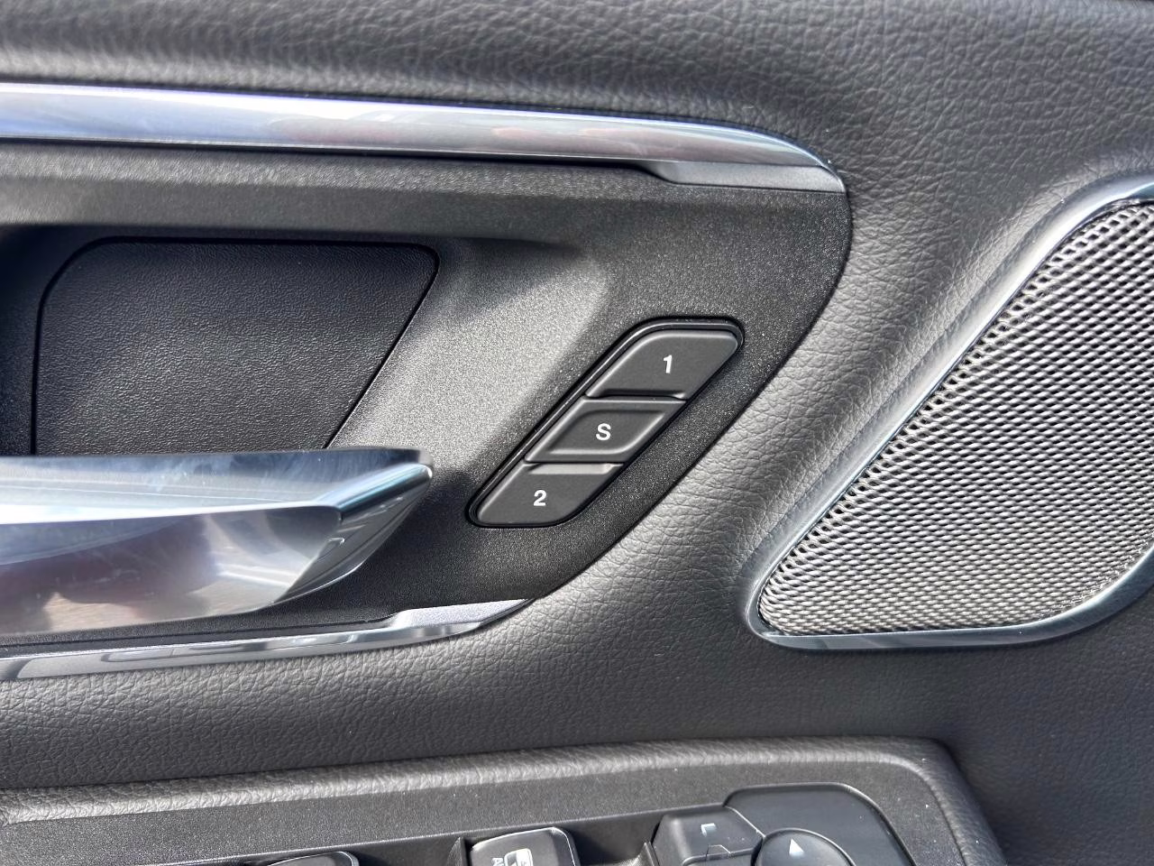 2026 Ivory White Tri-Coat Pearlcoat Ram 1500 Laramie 4X4 Truck