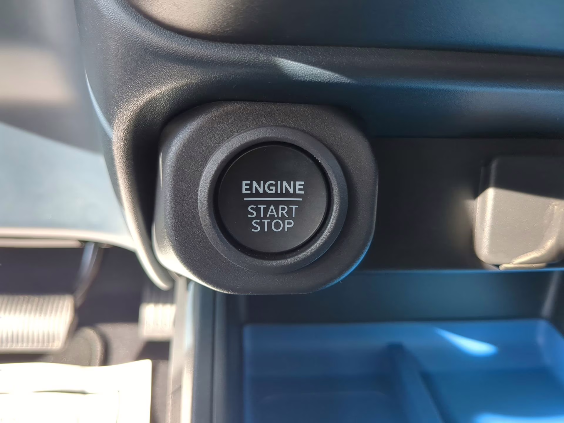 2026 Shadow Black Ford Maverick XLT Crew Cab Pickup AWD Truck