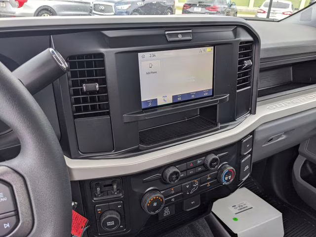 2026 Oxford White Ford Super Duty F-450 DRW XL 4X4 Chassis