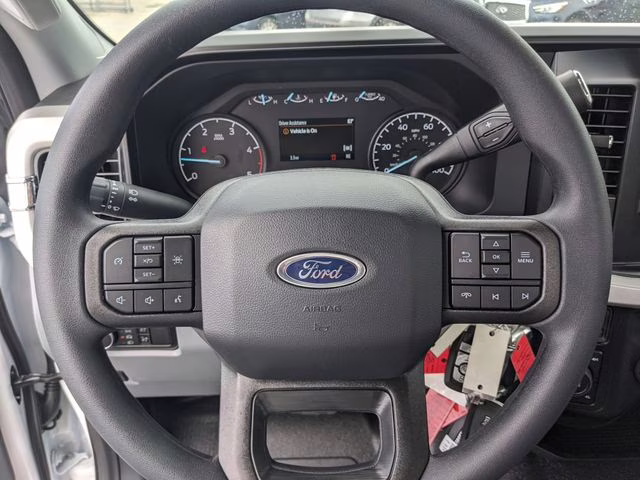 2026 Oxford White Ford Super Duty F-450 DRW XL 4X4 Chassis