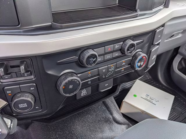 2026 Oxford White Ford Super Duty F-450 DRW XL 4X4 Chassis