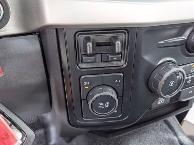 2026 Oxford White Ford Super Duty F-450 DRW XL 4X4 Chassis