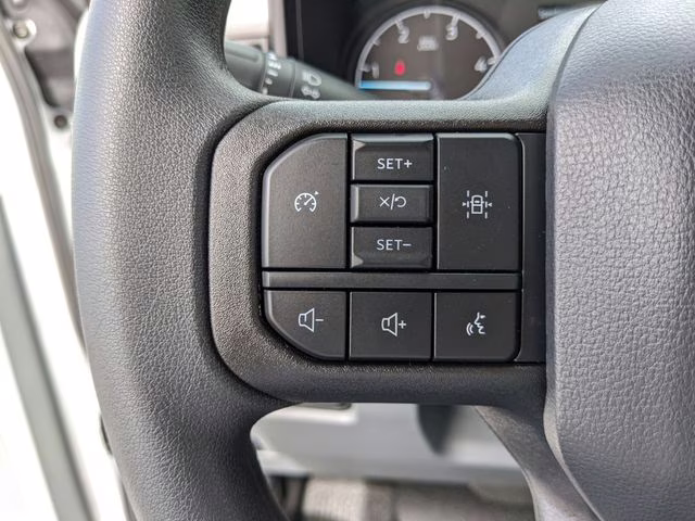 2026 Oxford White Ford Super Duty F-450 DRW XL 4X4 Chassis