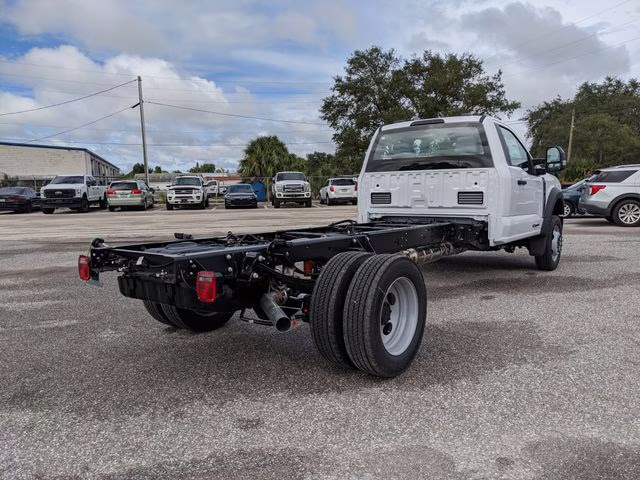 2026 Oxford White Ford Super Duty F-450 DRW XL 4X4 Chassis