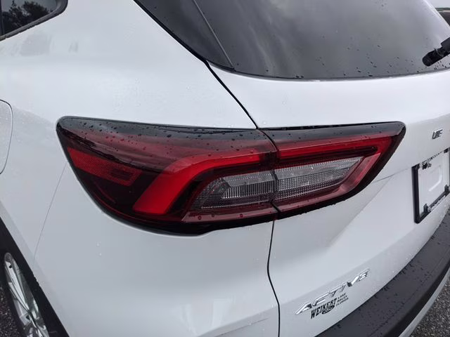 2026 Oxford White Ford Escape Active FWD SUV