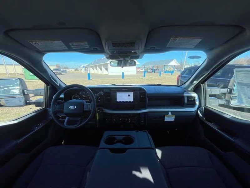 2026 Oxford White Ford Super Duty F-250 SRW XL 4X4 Truck
