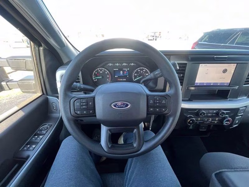 2026 Oxford White Ford Super Duty F-250 SRW XL 4X4 Truck