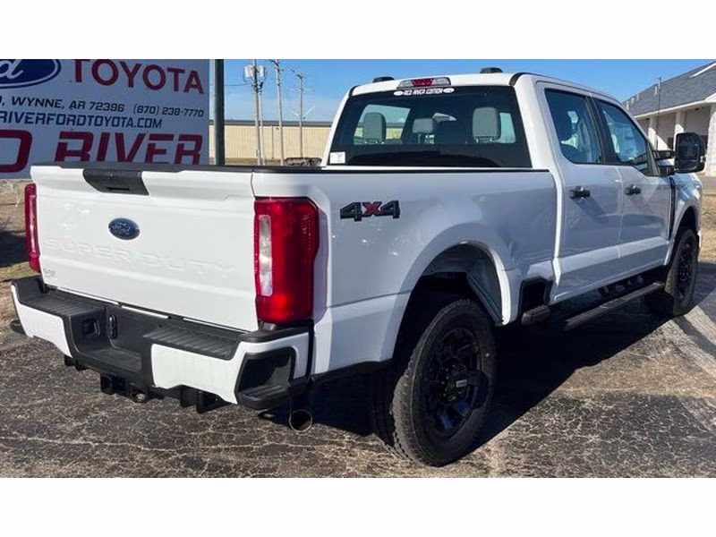 2026 Oxford White Ford Super Duty F-250 SRW XL 4X4 Truck