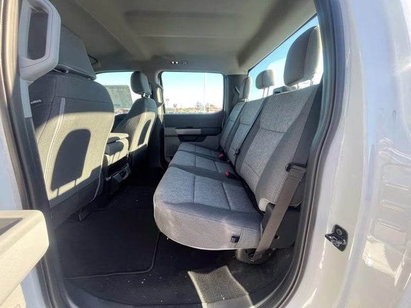 2026 Oxford White Ford Super Duty F-250 SRW XL 4X4 Truck