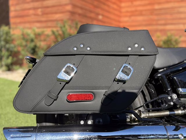 2024 BLACK STORM VINTAGE METAL BMW R 18 CLASSIC