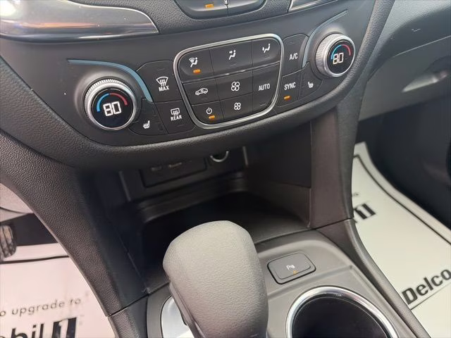 2022 Summit White Chevrolet Equinox LT AWD SUV