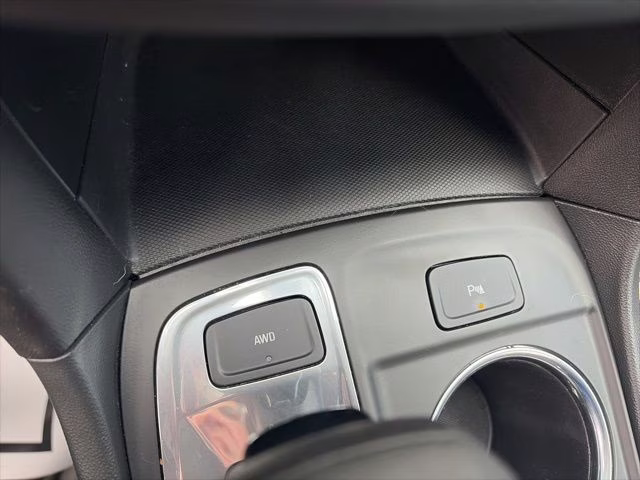 2022 Summit White Chevrolet Equinox LT AWD SUV