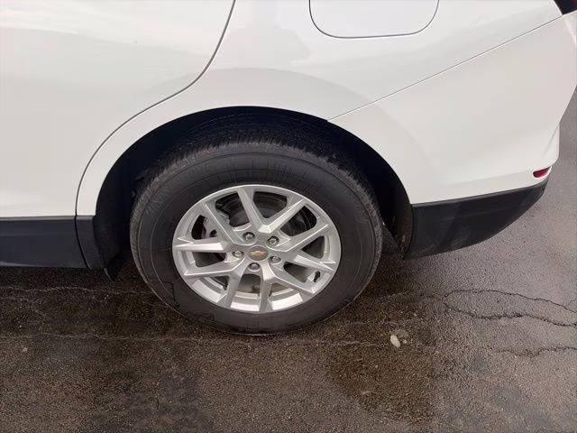 2022 Summit White Chevrolet Equinox LT AWD SUV