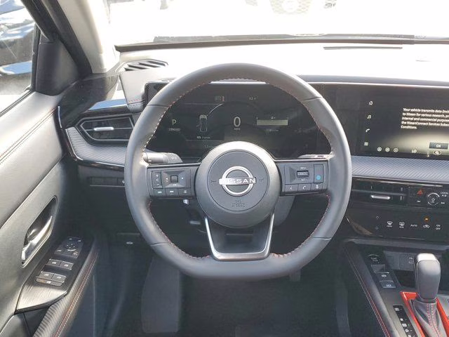 2026 Gun Metallic/Scarlet Ember Tintcoat Nissan Kicks SR FWD SUV