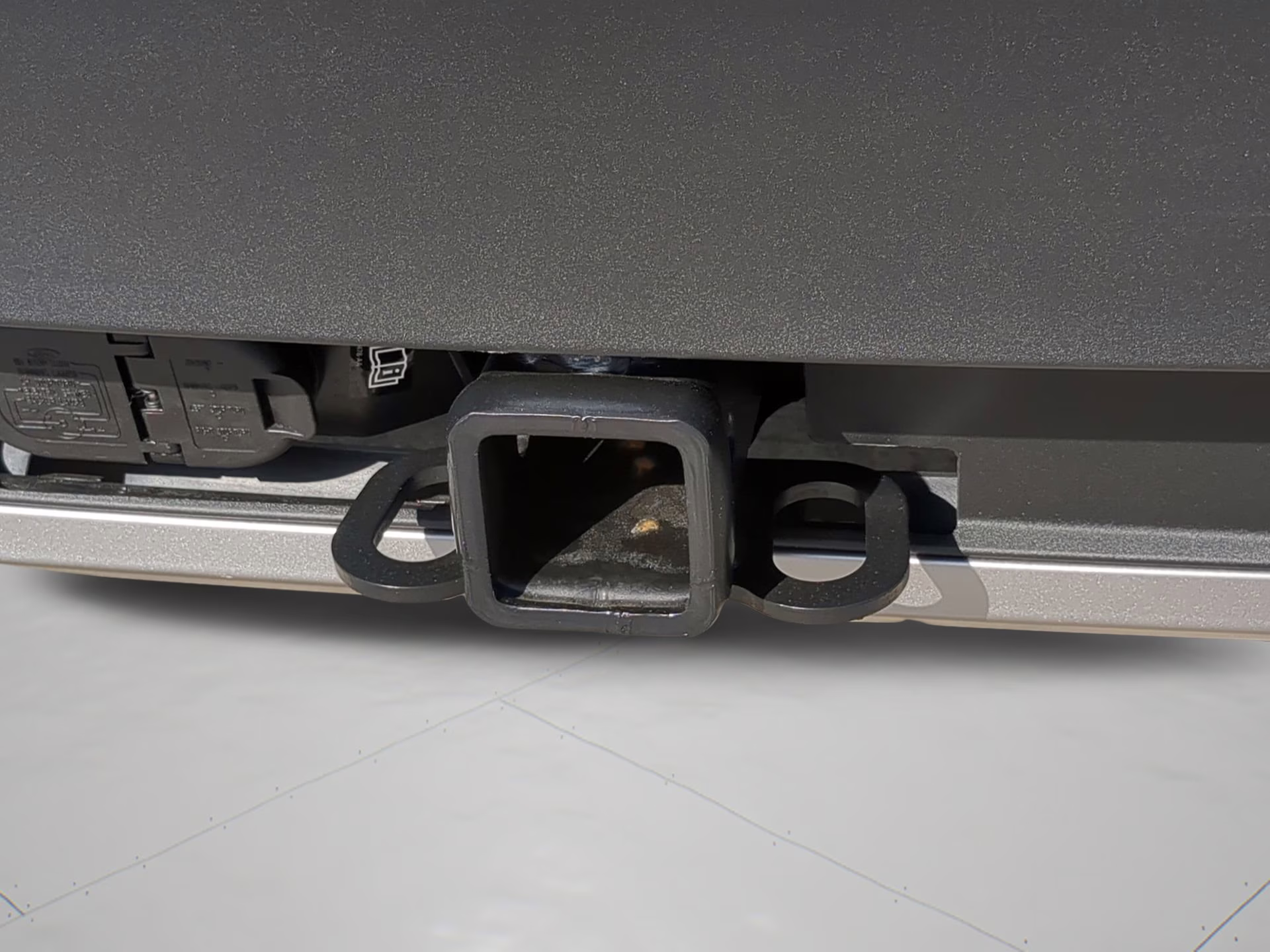 2026 Star White Metallic Tri-Coat Ford Explorer Active RWD SUV