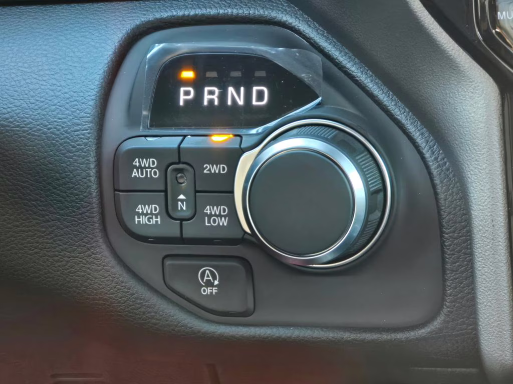 2026 Diamond Black Crystal Pearlcoat Ram 1500 Big Horn/Lone Star 4X4 Truck