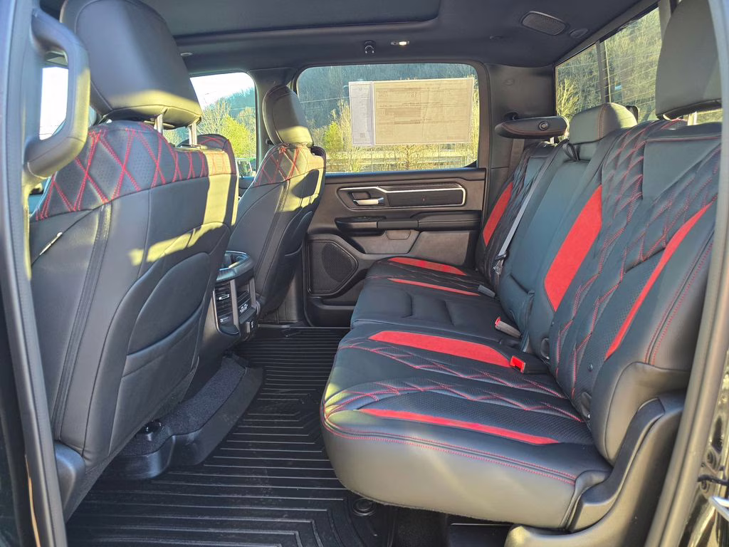 2026 Diamond Black Crystal Pearlcoat Ram 1500 Big Horn/Lone Star 4X4 Truck