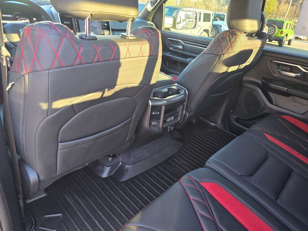 2026 Diamond Black Crystal Pearlcoat Ram 1500 Big Horn/Lone Star 4X4 Truck