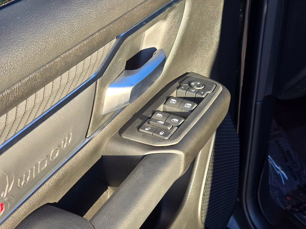 2026 Diamond Black Crystal Pearlcoat Ram 1500 Big Horn/Lone Star 4X4 Truck