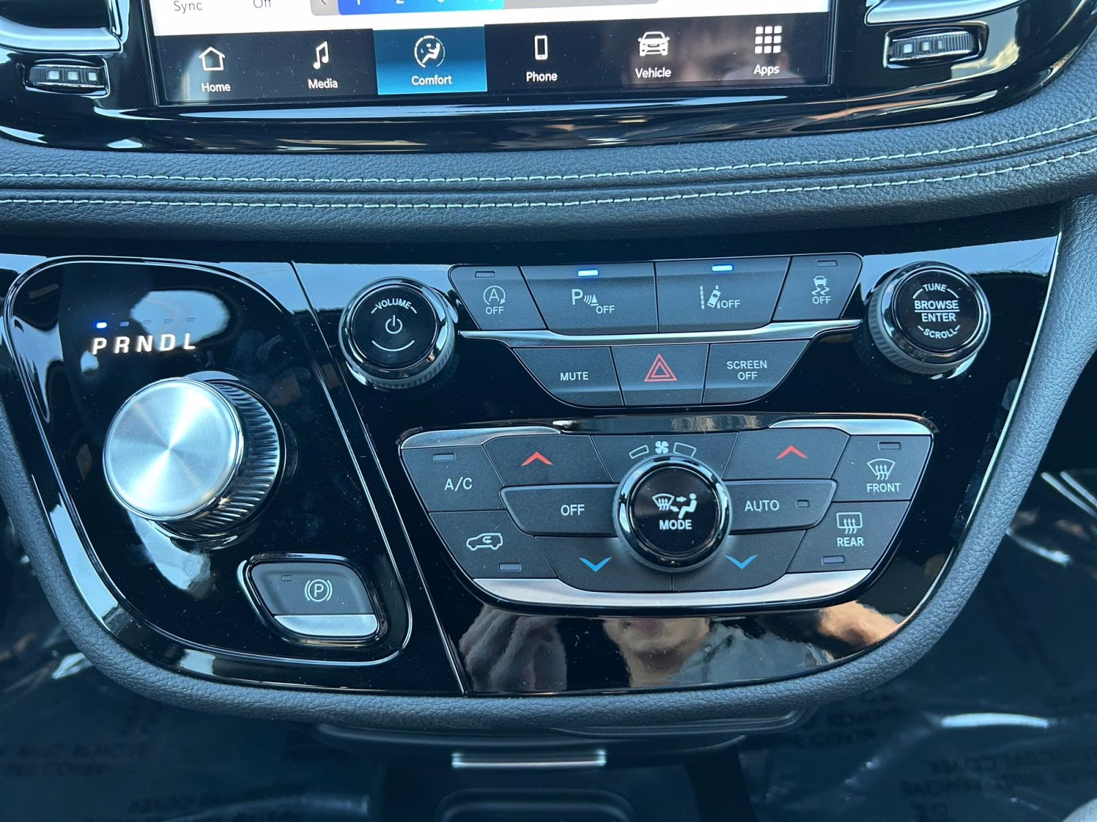 2026 Silver Mist Clearcoat Chrysler Pacifica Select AWD Van