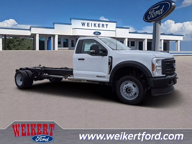 2026 Oxford White Ford Super Duty F-450 DRW XL 4X4 Chassis