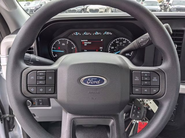 2026 Oxford White Ford Super Duty F-450 DRW XL 4X4 Chassis