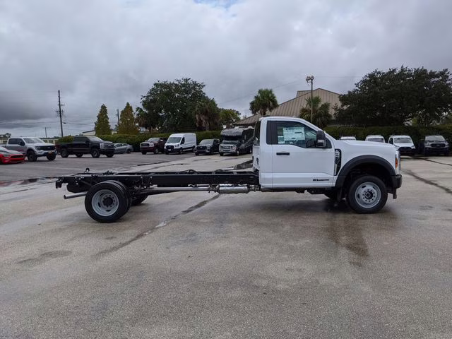 2026 Oxford White Ford Super Duty F-450 DRW XL 4X4 Chassis