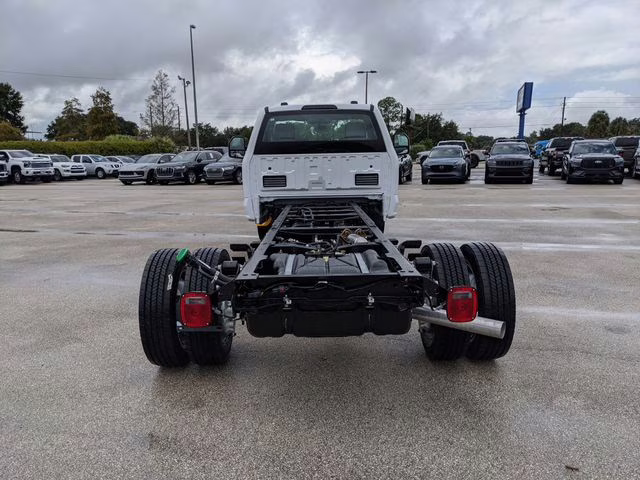 2026 Oxford White Ford Super Duty F-450 DRW XL 4X4 Chassis