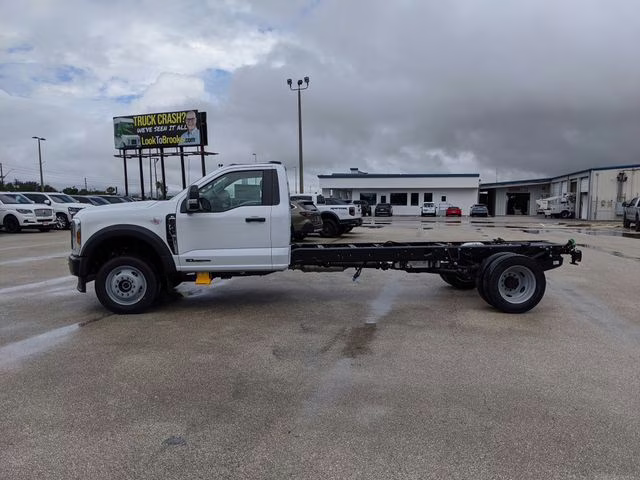 2026 Oxford White Ford Super Duty F-450 DRW XL 4X4 Chassis