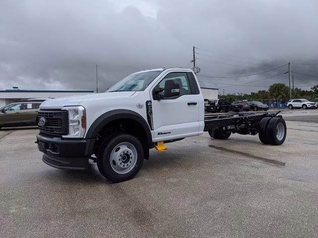 2026 Oxford White Ford Super Duty F-450 DRW XL 4X4 Chassis