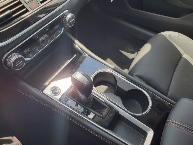 2025 Super Black Nissan Altima 2.5 SR FWD Sedan