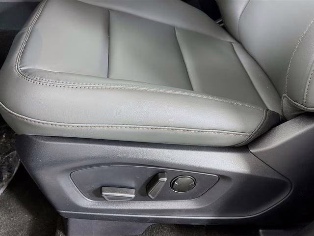 2026 Agate Black Metallic Ford Explorer Active 4X4 SUV