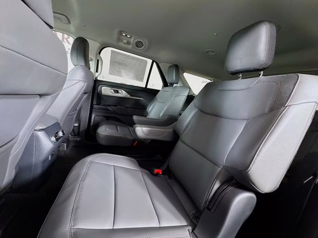 2026 Agate Black Metallic Ford Explorer Active 4X4 SUV