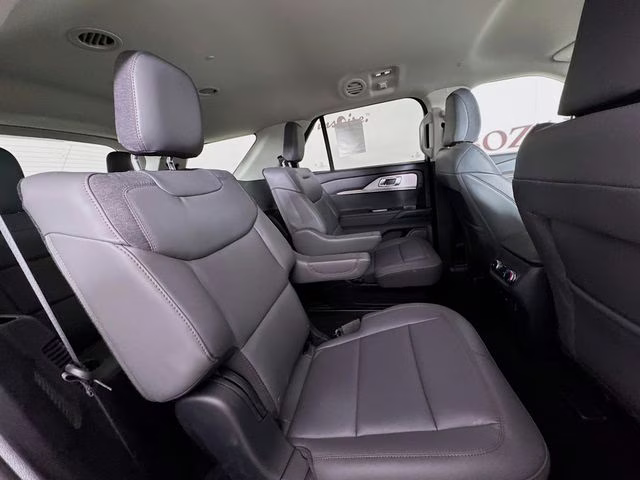 2026 Agate Black Metallic Ford Explorer Active 4X4 SUV
