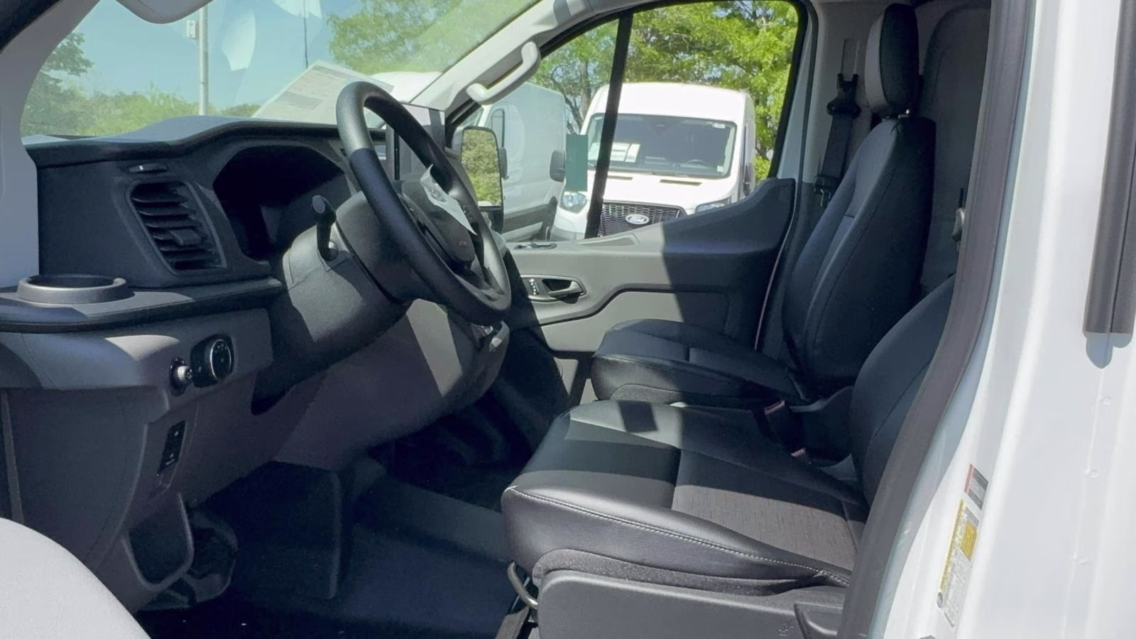 2026 Oxford White Ford Transit Cargo Van T-250 148 Med Rf 9150 GVWR RWD RWD Van