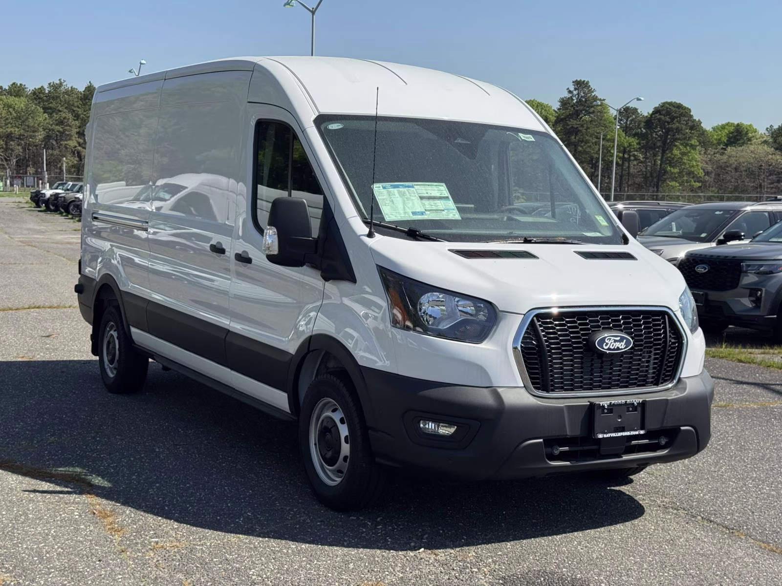 2026 Oxford White Ford Transit Cargo Van T-250 148 Med Rf 9150 GVWR RWD RWD Van