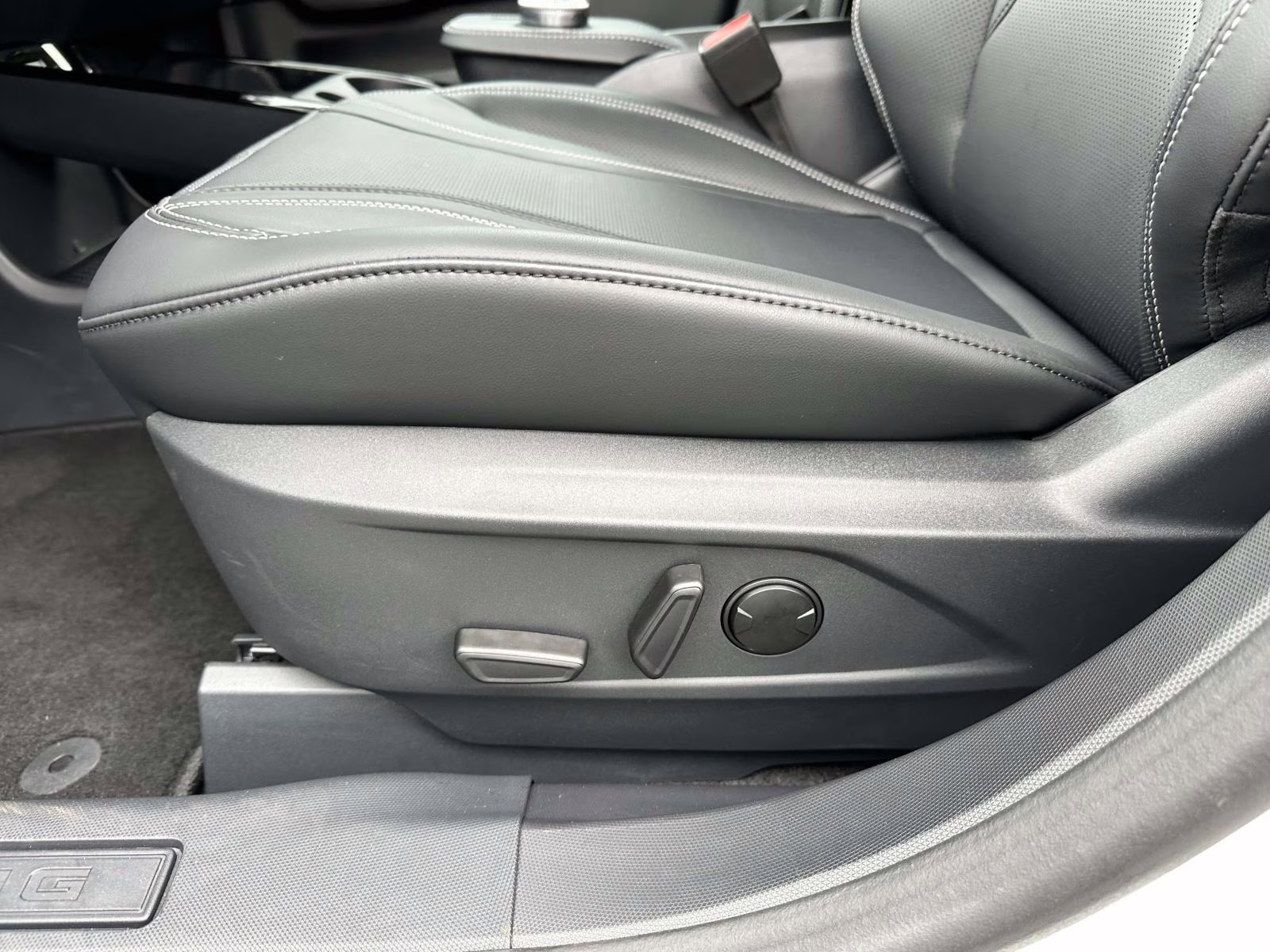 2024 Star White Metallic Tri-Coat Ford Mustang Mach-E Premium AWD AWD SUV