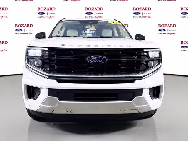 2025 White Metallic Ford Expedition Platinum 4X4 SUV