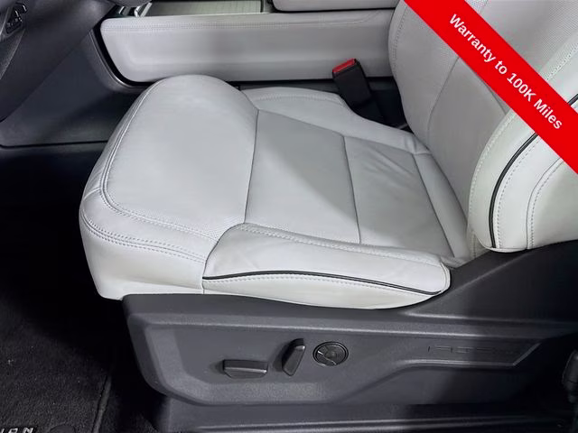 2025 White Metallic Ford Expedition Platinum 4X4 SUV
