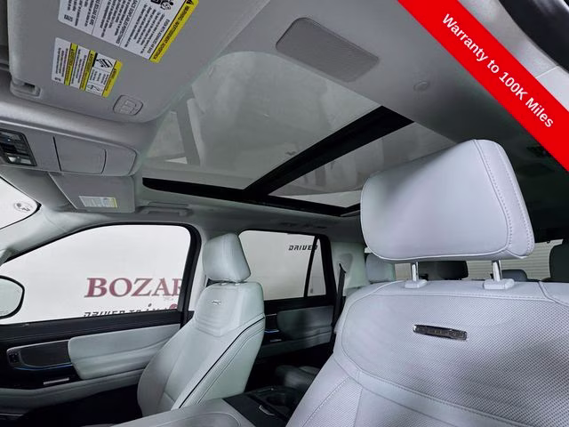 2025 White Metallic Ford Expedition Platinum 4X4 SUV