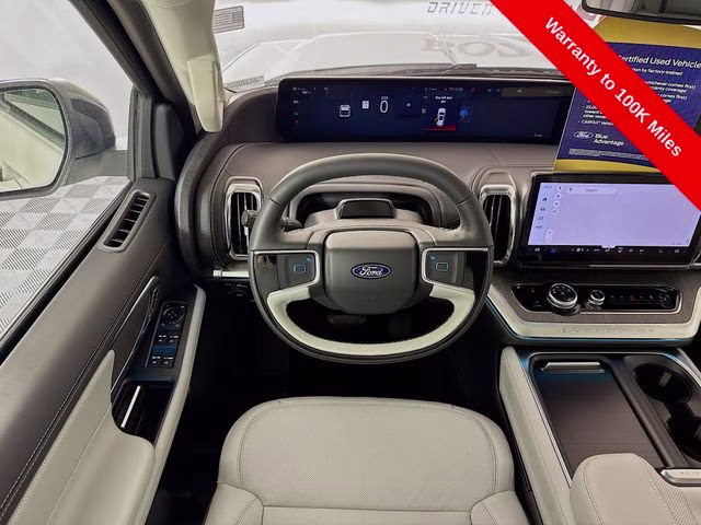 2025 White Metallic Ford Expedition Platinum 4X4 SUV