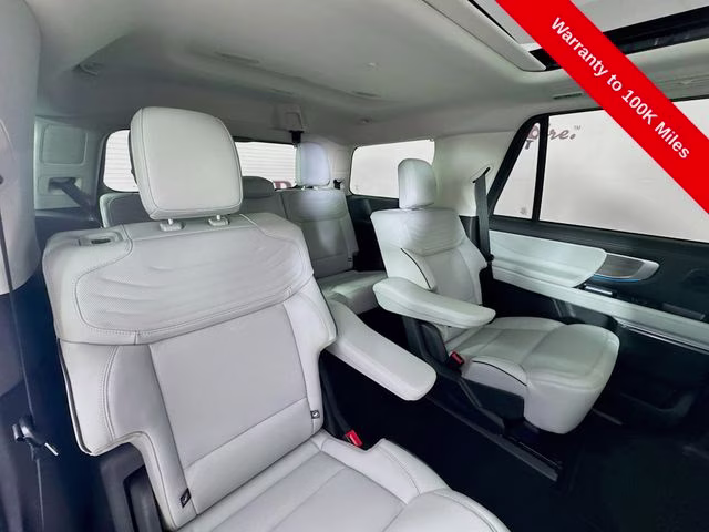 2025 White Metallic Ford Expedition Platinum 4X4 SUV