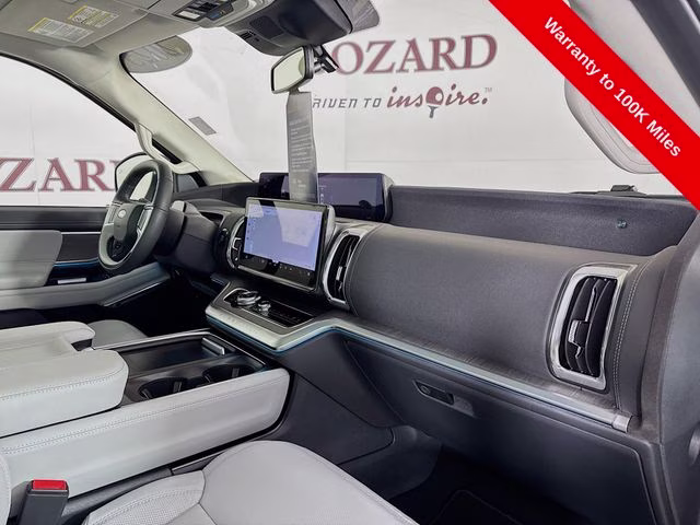 2025 White Metallic Ford Expedition Platinum 4X4 SUV