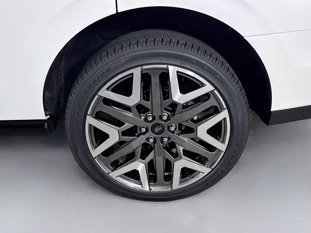 2025 White Metallic Ford Expedition Platinum 4X4 SUV
