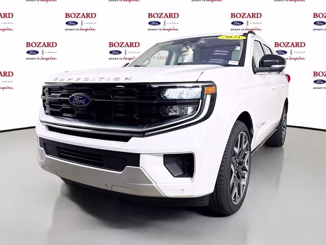 2025 White Metallic Ford Expedition Platinum 4X4 SUV