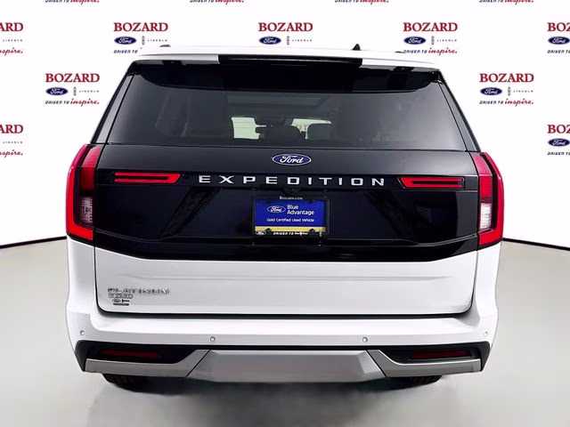 2025 White Metallic Ford Expedition Platinum 4X4 SUV