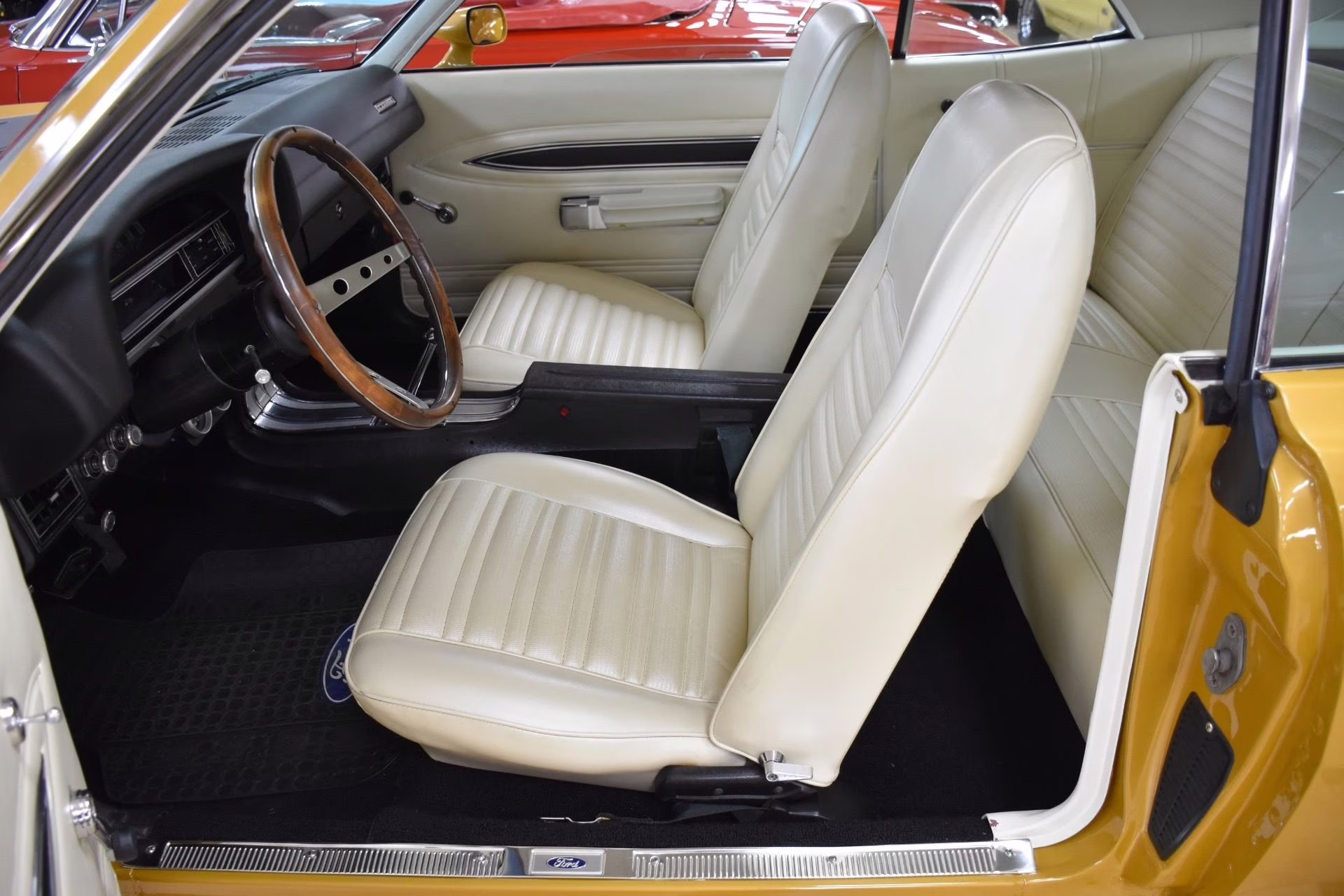 1970 Gold Ford Torino