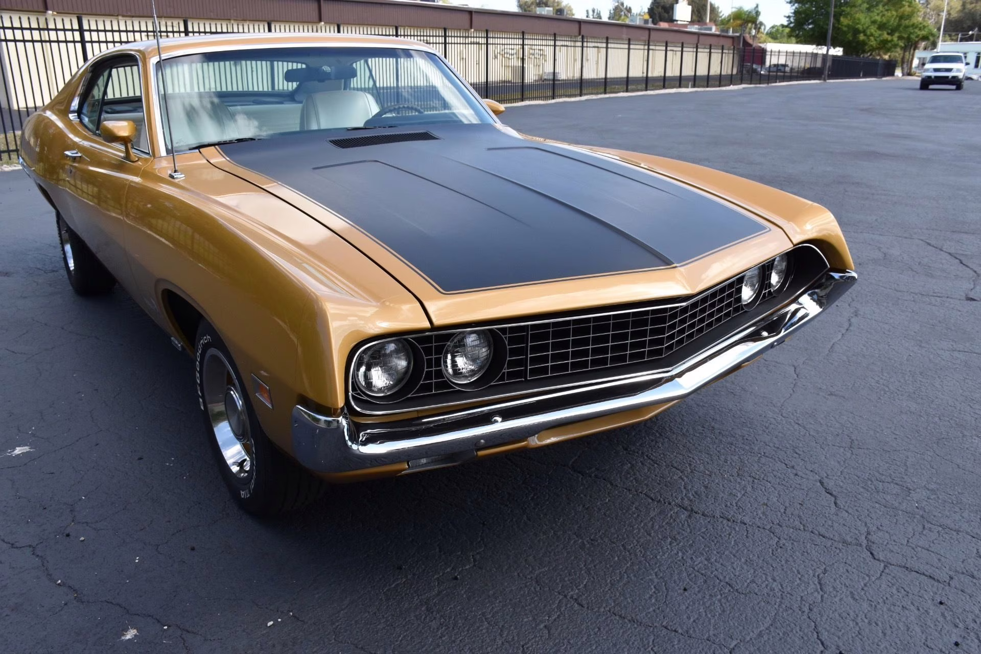 1970 Gold Ford Torino