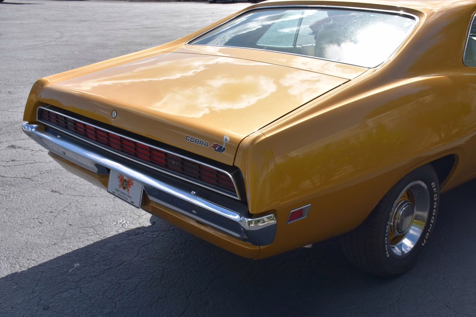 1970 Gold Ford Torino