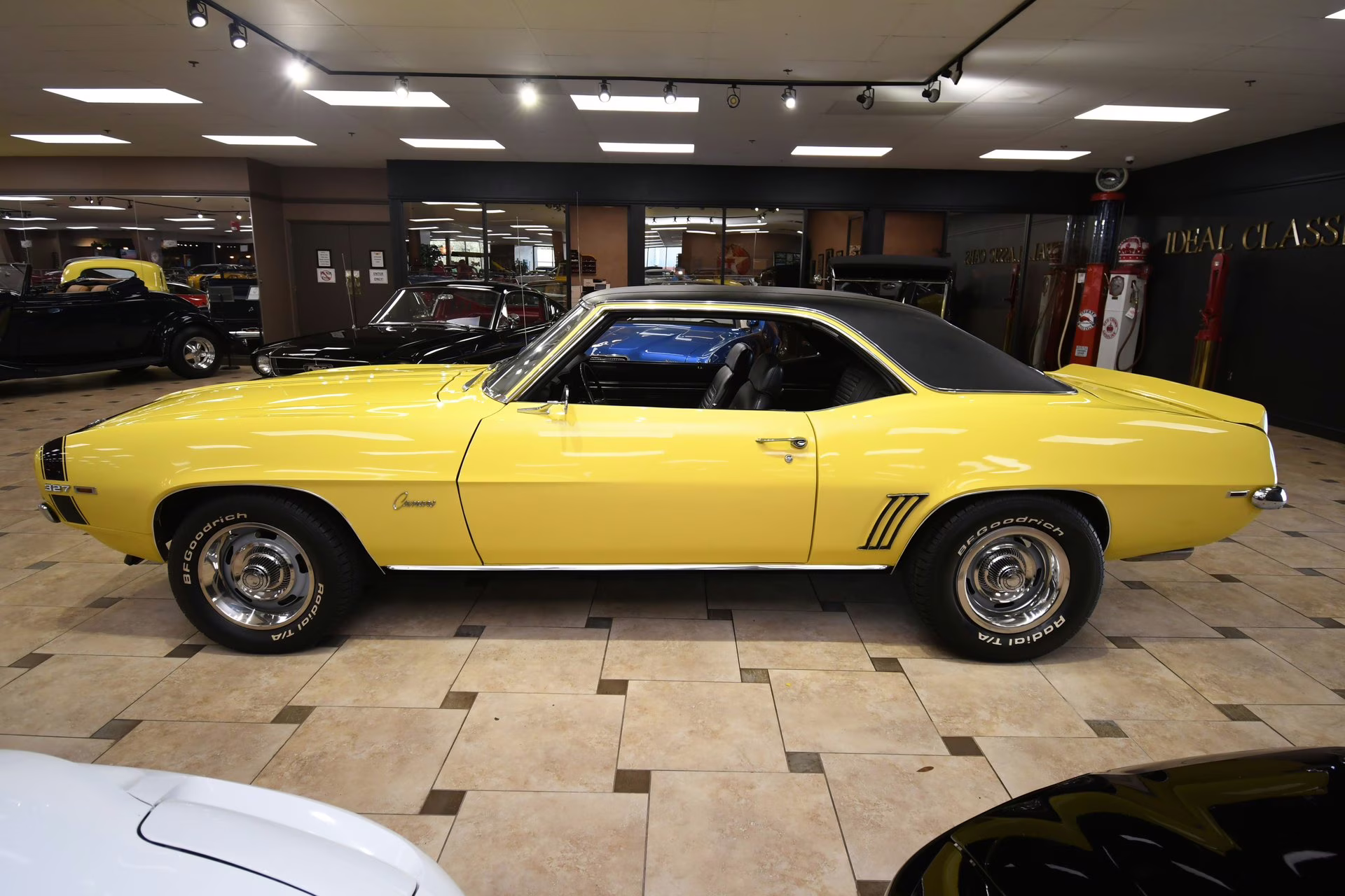 1969 Yellow Chevrolet Camaro
